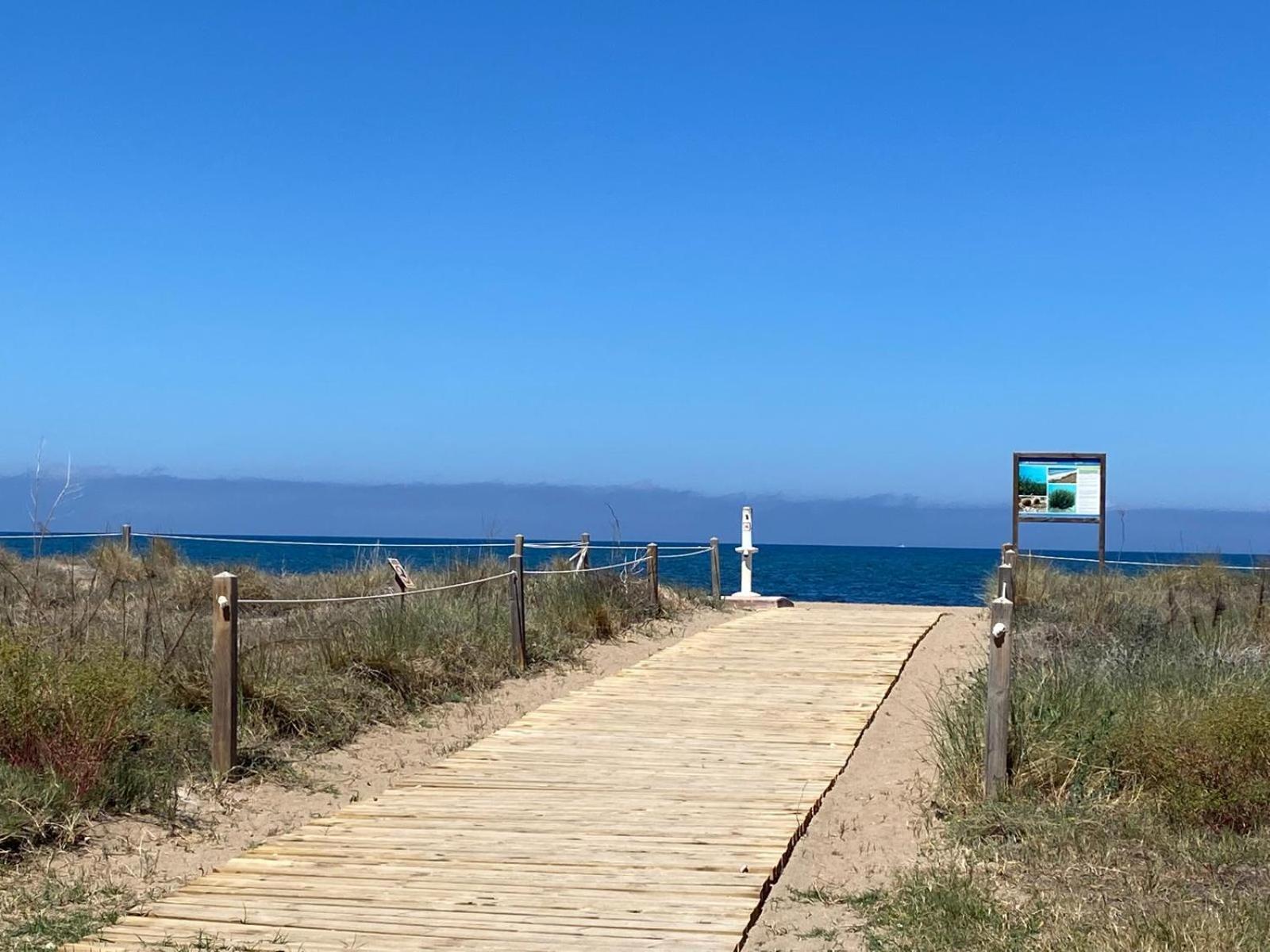 Piso Nuevo Primera Linea A Pie De Playa Дения Экстерьер фото